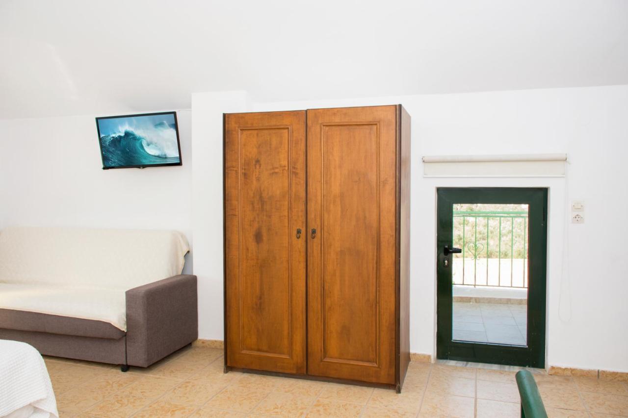 Olive Tree Apartment Kalivianí Exterior photo